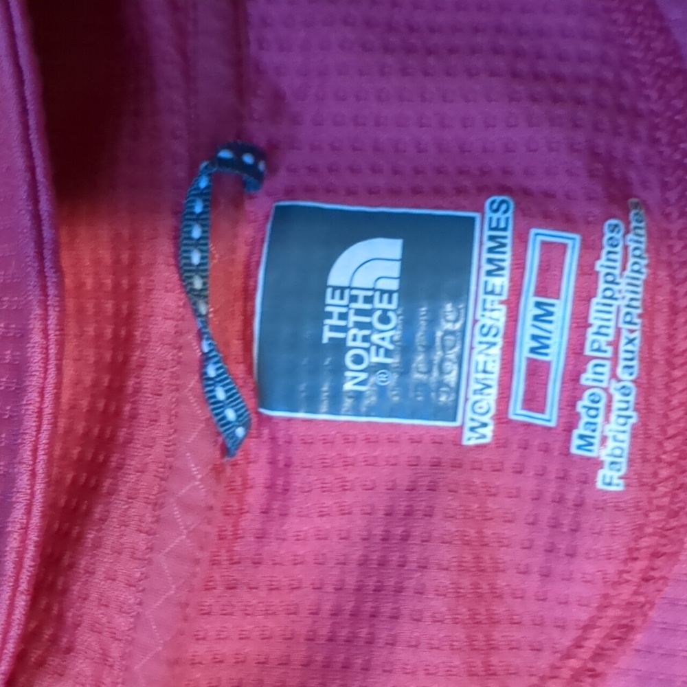 The North Face Women's Pink Short-Sleeve Quarter-Zip Top - Picture 5 of 8